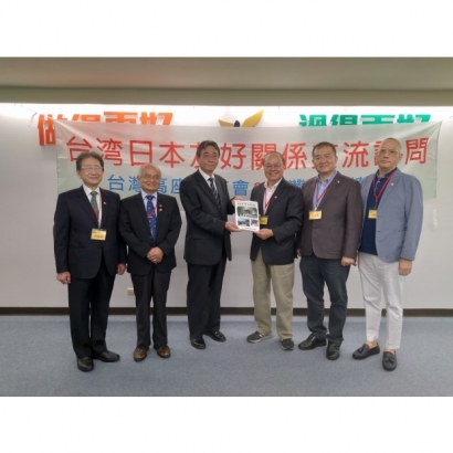 B0C9C6C6-ED0B-4BA8-96A1-F23B673CBC8A.jpg B0C9C6C6-ED0B-4BA8-96A1-F23B673CBC8A.jpg